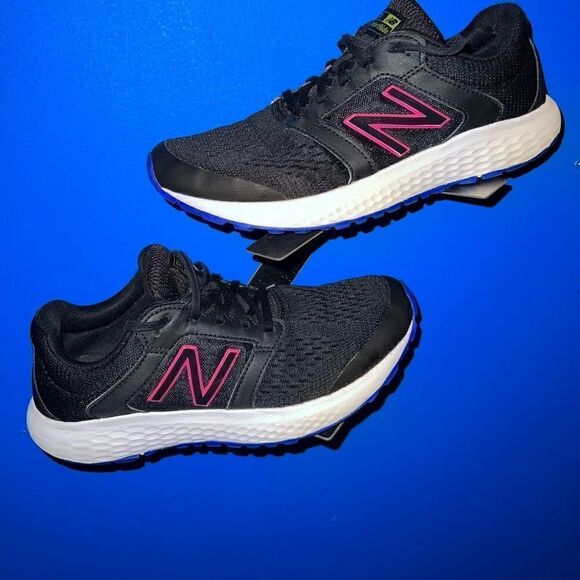 New Balance 520 Women’s Size 8.5 Comfort Ride Running Shoes. Black/Pink - Picture 1 of 5